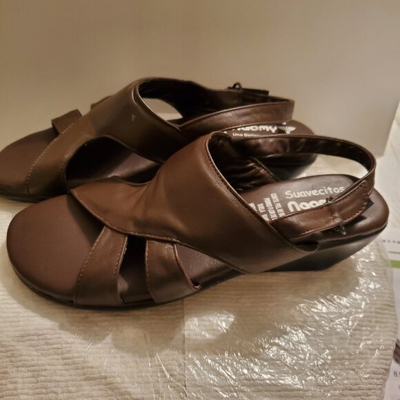 Sandals Brown Strappy Cushioned Padded Insole100% Leather Size US 9 /EU 40. - Picture 4 of 8